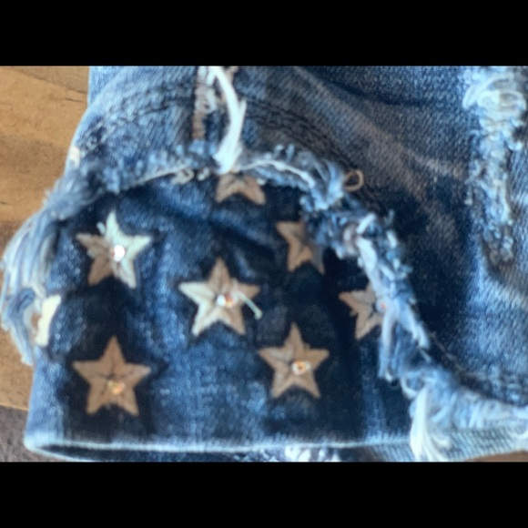 Miss Me Jeans Denim Shorts, jewel 💎 studs, lot of bling , soooo cute and hot 😉 - Picture 5 of 10